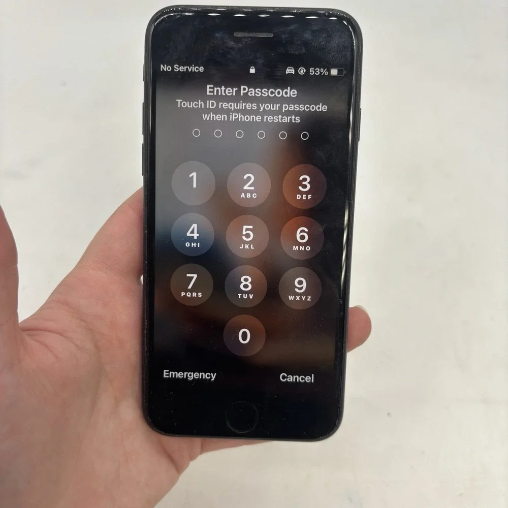 Apple iPhone 7 32GB Black Locked Good Condition Turns On